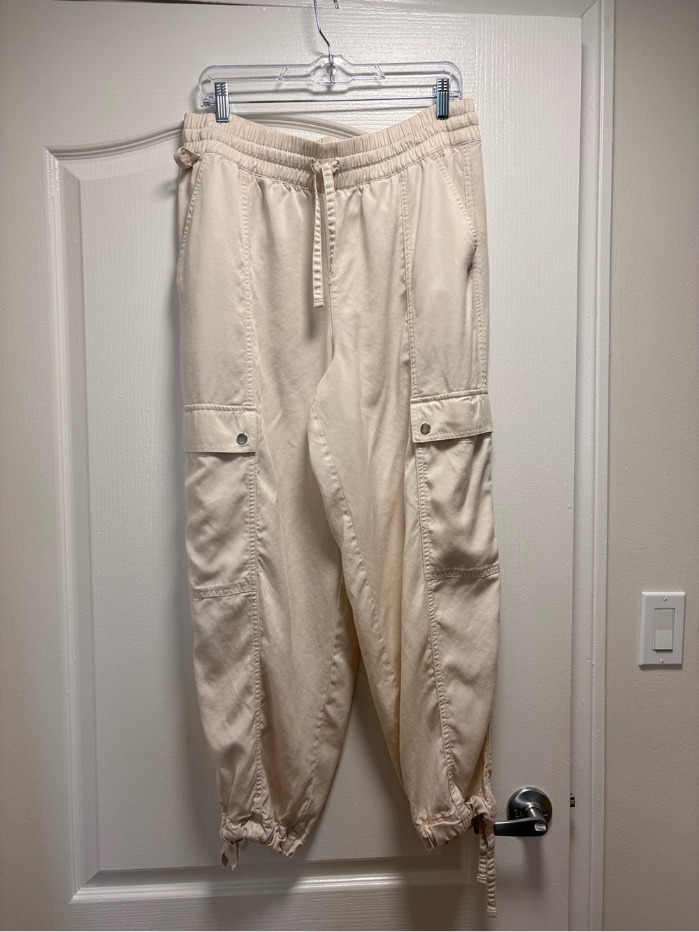 Athleta Women L Cream Baggy Lightweight Cargo Wide-leg Streetwear Festival